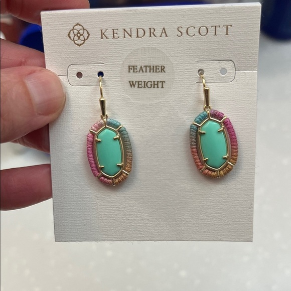 Kendra Scott Lee Threaded Drop Earrings, NWT, Gold Mint Magnesite - Picture 2 of 3